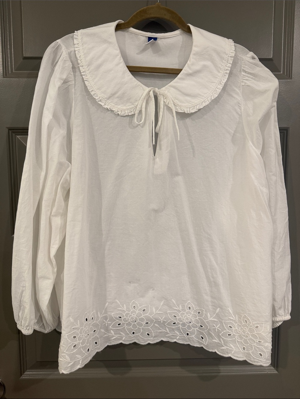Old Navy White Eyelet Hem Ruffle Collar Blouse